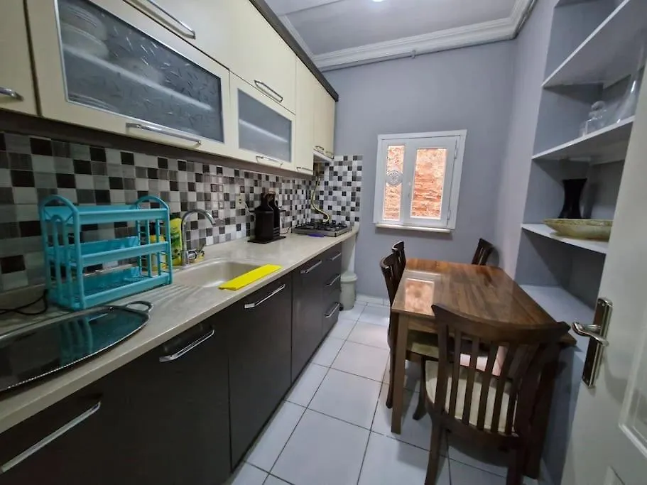 איסטמבול Esenkal 3Rd Floor Apartment